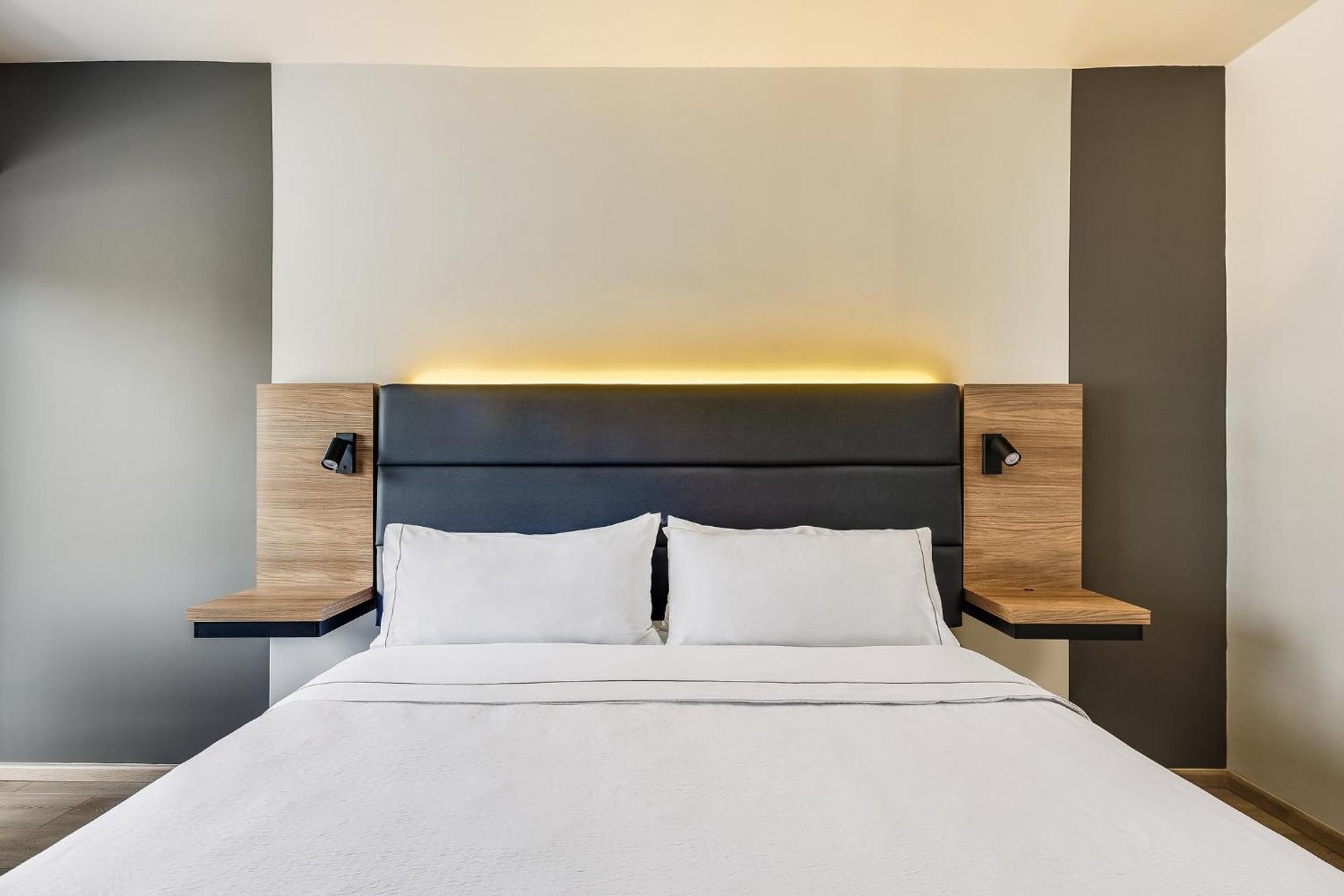 Fiesta Inn Monterrey Valle San Pedro Garza Garcia Ngoại thất bức ảnh